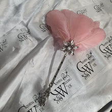 Load image into Gallery viewer, soft feathers, come in many colours