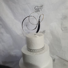 Load image into Gallery viewer, Mirror Letter cake topper 4 " monogram linitial acrylic Cake Topper decor, Wedding cake topper letters decorations.