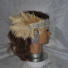 Load image into Gallery viewer, Feather hairpiece,The Great Gatsby 1920's feather rhinestone brooch.