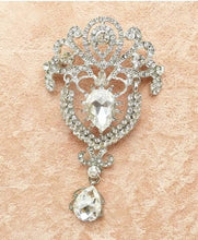Load image into Gallery viewer, Rhinestone Cake Brooch: Crystal Cake Decoration