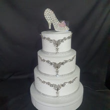 Load image into Gallery viewer, Crystal cake jewellery, Brooch ake decoration, rhinestone cake jewellery, -