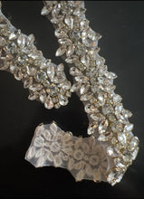 Load image into Gallery viewer, 1 yard sparkling SILVER GOLD or rosegold rhinestone embellishment chain trimming by Crystal Wedding UK