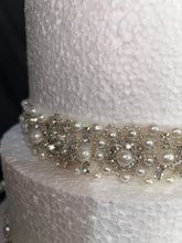 Load image into Gallery viewer, Luxury sparkling pearl rhinestone embellishment chain trimming 1 yard, by Crystal Wedding UK