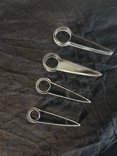 Load image into Gallery viewer, Cake Flower Holder: DIY Cake DIisplay Topper Decorations (10pc)