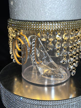 Load image into Gallery viewer, Monogram Glass slipper cake separator, shoe wedding cake separator 8" cake divider by Crystal wedding uk
