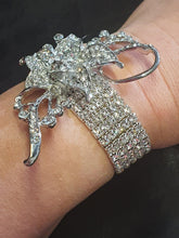 Load image into Gallery viewer, Vintage inspired crystal wrist corsage