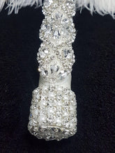 Load image into Gallery viewer, Feather Fan wedding bouquet, Off white , Ostrich feather bouquet