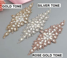 Load image into Gallery viewer, Set of 4 Feather Fan bouquets, Ostrich feathers,Great Gatsby wedding style 1920's - any colour as custom made