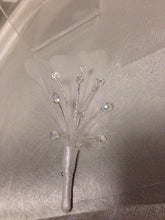 Load image into Gallery viewer, Crystal and Feather brides bouquet,