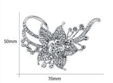 Load image into Gallery viewer, Vintage inspired crystal wrist corsage