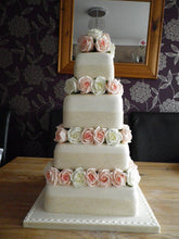Load image into Gallery viewer, Rose tier cake dividers, Rose wedding cake decorations