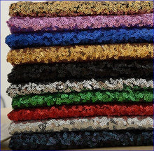 Load image into Gallery viewer, Sequin wedding cake stand round or square by Crystal wedding uk