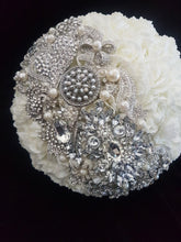 Load image into Gallery viewer, Crystal brooch wedding bouquet