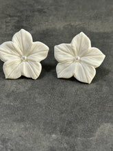 Load image into Gallery viewer, Handmade White Flower pearl Earrings - Delicate Clay Flowers Stud Earrings by Crystal wedding UK