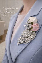 Load image into Gallery viewer, Crystal brooch buttonhole Groom boutionerre Ladies Rhinestone wedding flower Mens rose lapel pin for suit Jacket