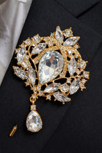 Load image into Gallery viewer, Gold brooch bouquet. Luxury Crystal pearl & Brooch Bridal Bouquet