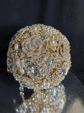 Load image into Gallery viewer, Gold brooch bouquet. Luxury Crystal pearl & Brooch Bridal Bouquet
