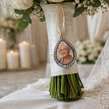 Load image into Gallery viewer, Personalised Photo Bouquet Charm Bridal Keepsake Brooch Memorial Gift Memory photo locket Photo keepsake Jewelry