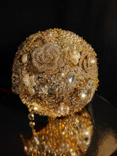 Load image into Gallery viewer, Gold brooch bouquet. Luxury Crystal pearl & Brooch Bridal Bouquet