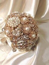 Load image into Gallery viewer, Gold brooch bouquet. Luxury Crystal pearl & Brooch Bridal Bouquet