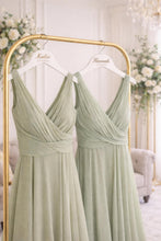 Load image into Gallery viewer, Personalised Hangers/Engraved Hangers Bride & Bridesmaid/Wedding Gift/Personalized Bridal Dress Hanger/Wedding Hanger/ Wedding favors/Hanger