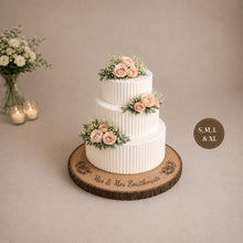 Load image into Gallery viewer, Personalized Wood Slice Cake Stand, Engraved Rustic Wedding Display stand, Personalised Engraved log, Engagment Dessert plate with Roses