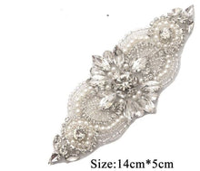 Load image into Gallery viewer, Brides sash belt , rhinestone pearl  bridal dress belt.