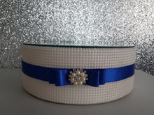Load image into Gallery viewer, Pearl cake stand, cake holder with any colour and Pearl brooch
