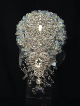 Load image into Gallery viewer, Crystal brooch bouquet