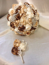 Load image into Gallery viewer, Bridesmaid bouquet ,Crystal pearl brooch bouquet, bridesmaid wedding flowers
