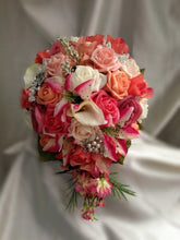 Load image into Gallery viewer, Brooch bridal flowers artificial bouquet