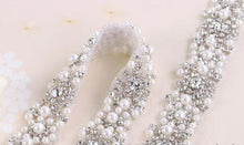 Load image into Gallery viewer, Luxury sparkling pearl rhinestone embellishment chain trimming 1 yard, by Crystal Wedding UK
