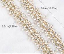 Load image into Gallery viewer, 1 yard sparkling SILVER GOLD or rosegold rhinestone embellishment chain trimming by Crystal Wedding UK
