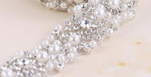 Load image into Gallery viewer, Luxury sparkling pearl rhinestone embellishment chain trimming 1 yard, by Crystal Wedding UK
