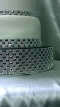 Load image into Gallery viewer, Diamante stud Crystal effect cake  + 3m free Diamante Trim round or square all sizes
