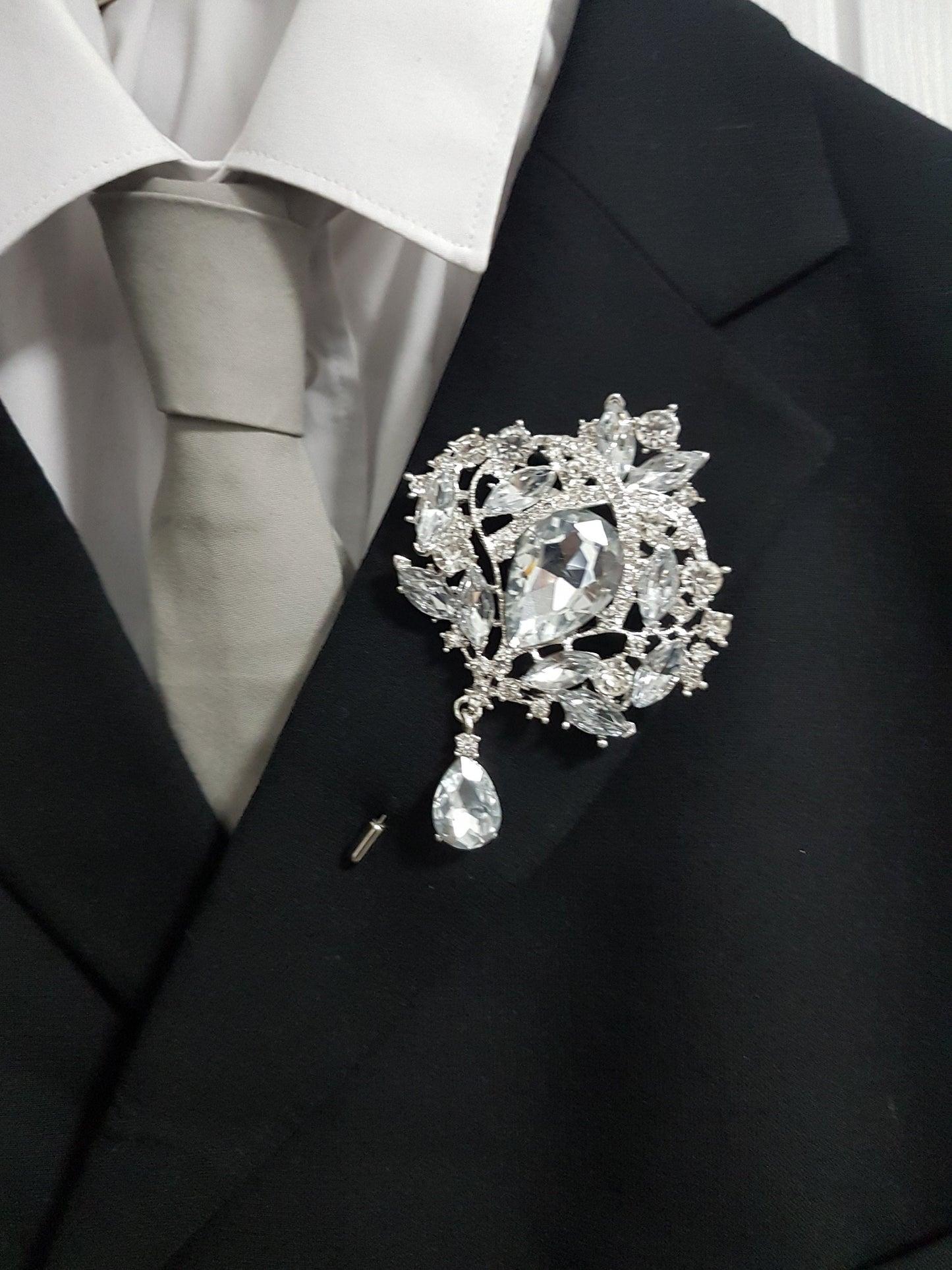 10PCS Coutonniere, buttonhole. Ladies dress corsage, Groom,usher Silver brooch rhinestone drop, Wedding Buttonhole Pin by Crystal wedding uk