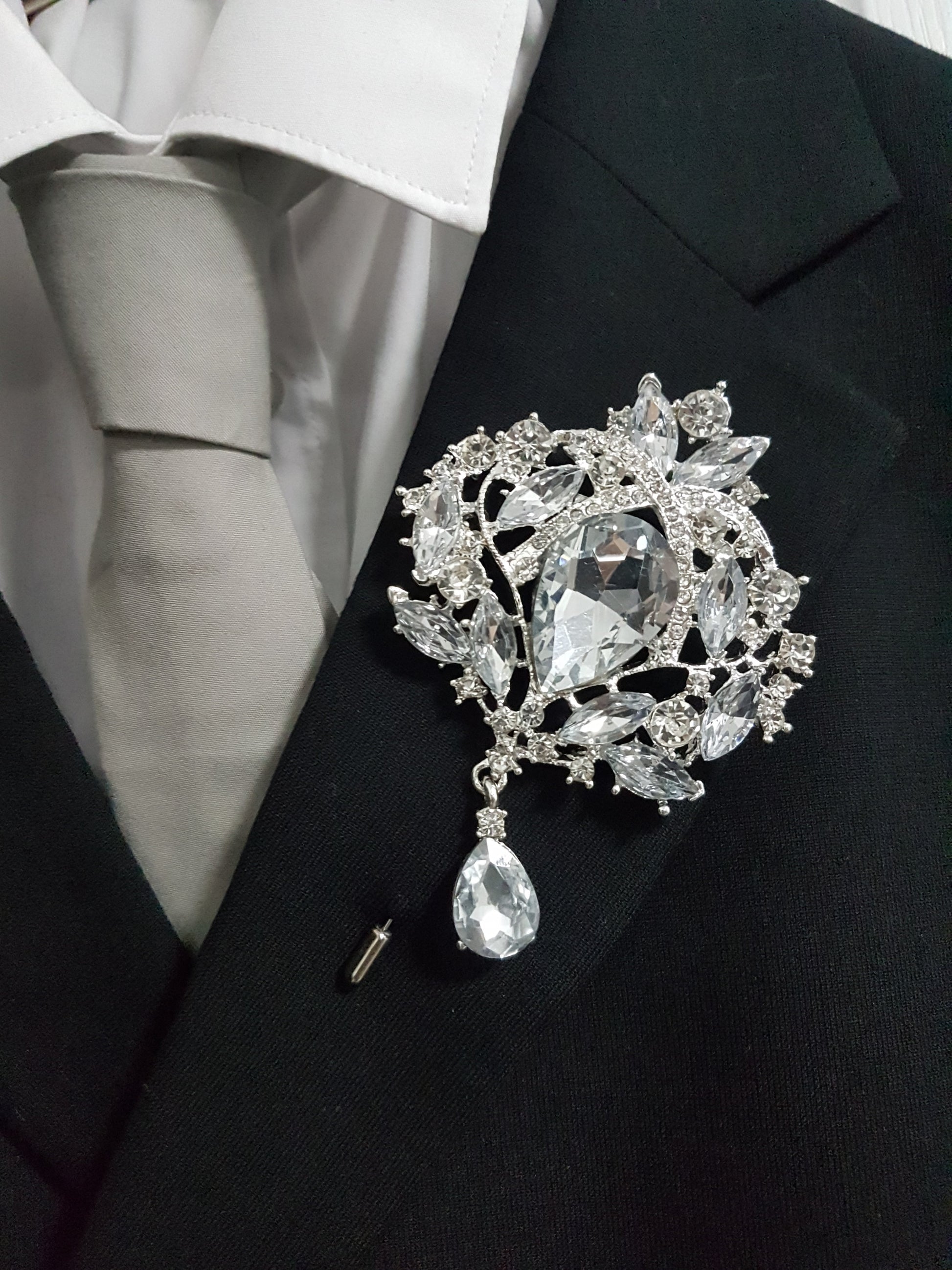 10PCS Coutonniere, buttonhole. Ladies dress corsage, Groom,usher Silver brooch rhinestone drop, Wedding Buttonhole Pin by Crystal wedding uk