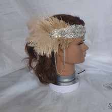 Load image into Gallery viewer, Feather hairpiece,The Great Gatsby 1920&#39;s feather rhinestone brooch.
