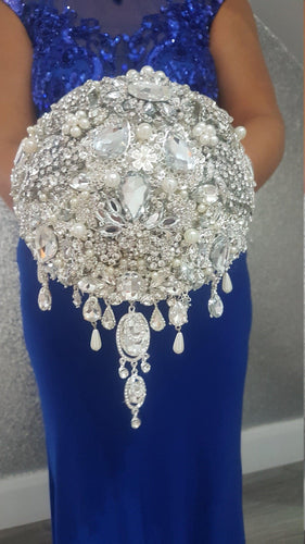 Crystal brooch bouquet, jewel bouquet, alternative Great Gatsby style wedding flowers. by Crystal wedding uk