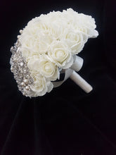 Load image into Gallery viewer, Crystal brooch wedding bouquet

