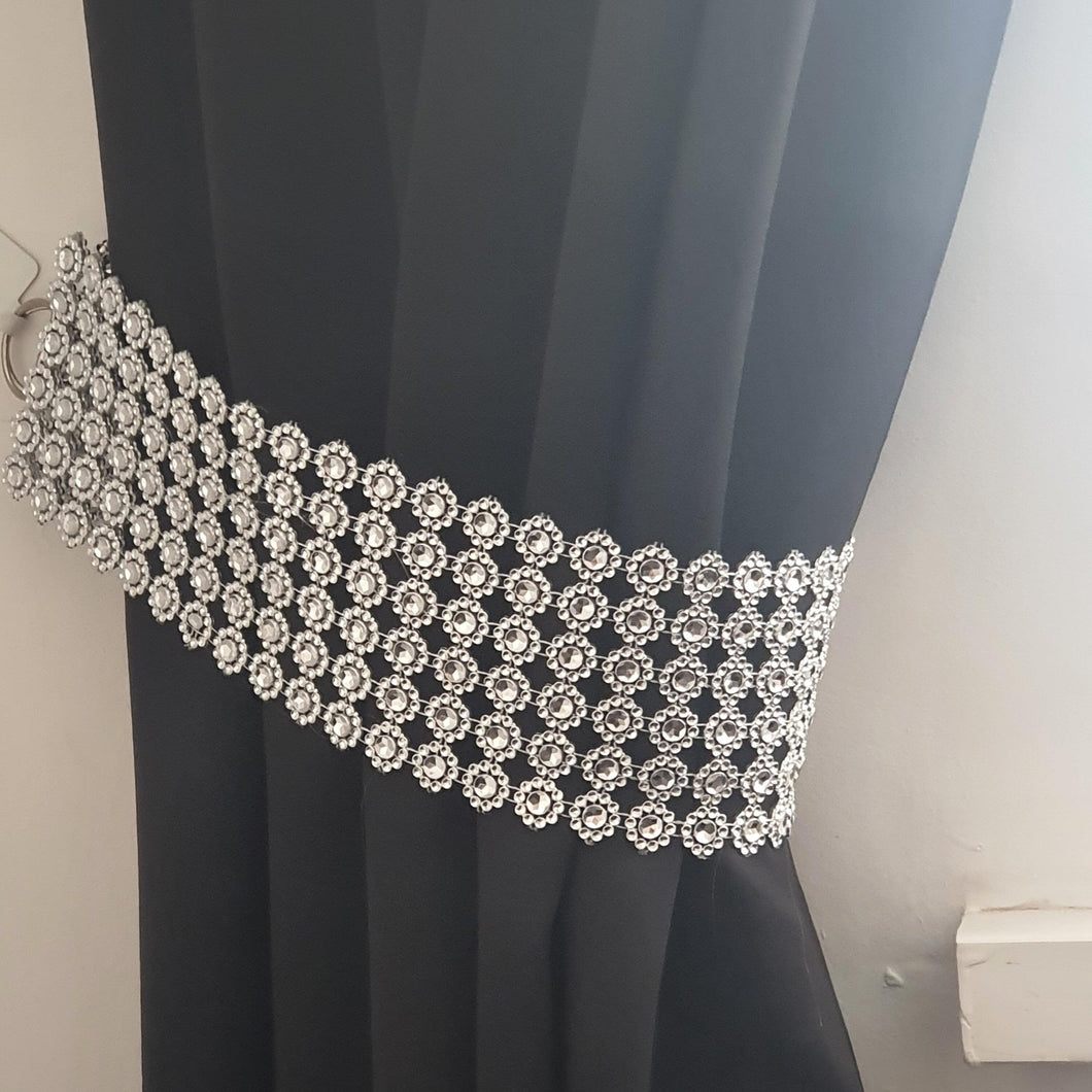 Pair (x2) Of Diamante flower Effect Crystal tie backs / hold Backs for Curtains & Voiles by Crystal wedding uk