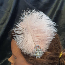 Load image into Gallery viewer, Featherheadpiece fsacinator head band , feather hair piece
