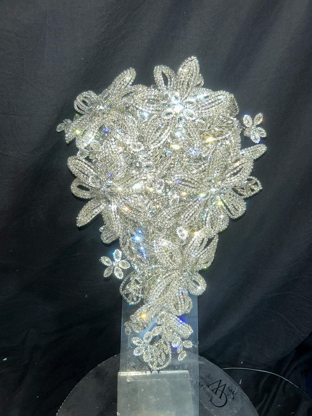 Diamante bouquet brooch [8