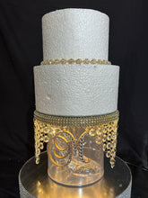 Load image into Gallery viewer, Personalised Crystal Monogram Cake Divider with Glass Slipper, LED Cake Separator, Luxury Wedding Quinceañera Cake Stand Insert
