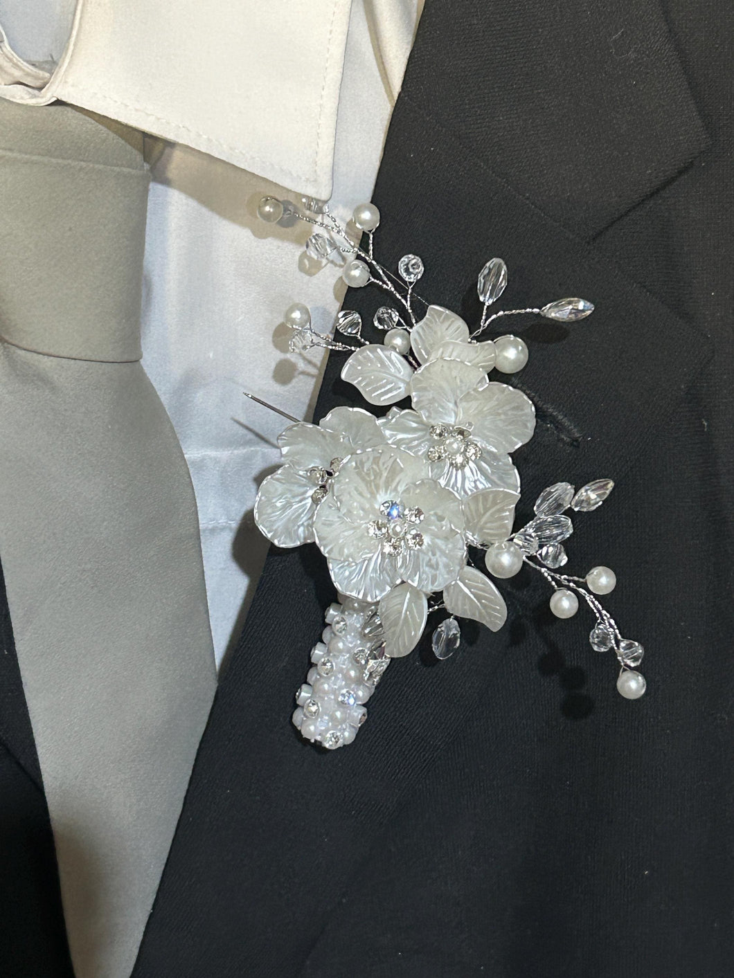 Ivory flower boutionerre lapel pin for groom and groomsmen, bouquet by crystal wedding uk
