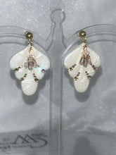 Load image into Gallery viewer, Bridal Clay Flower Earrings: Freshwater Pearls, Art Deco Wedding Jewelry
