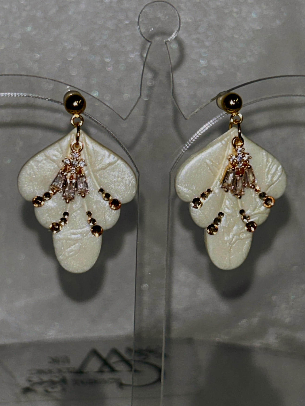 Bridal Clay Flower Earrings: Freshwater Pearls, Art Deco Wedding Jewelry