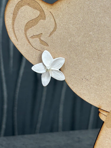 Clay Flower Earrings: smal Pearl Bridal Jewelry, Gold or Silver