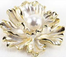 Load image into Gallery viewer, White gold flower Brooch Groom usher small Boutonniere. Alternative flower lily,Wedding Buttonhole Pin. Boutonnière by Crystal wedding uk
