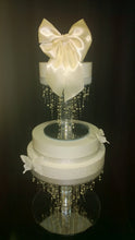 Load image into Gallery viewer, Pearl Raindrop cake stand and separator set
